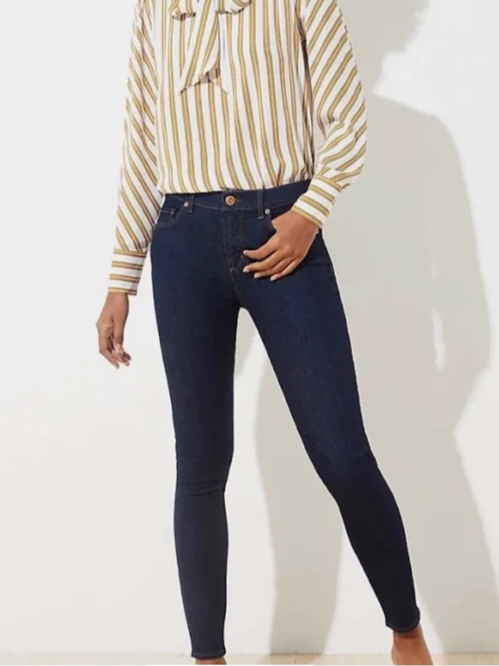 LOFT Skinny Jeans Women's Dark Wash Skinny Jeans Classic Clean Style 6
